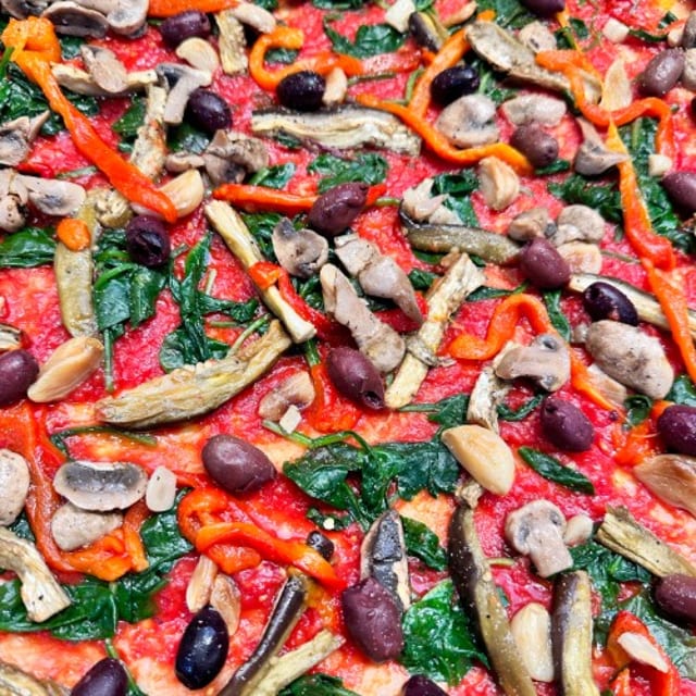 Roasted Eggplant Pizza With Roasted Red Pepper (Red Sauce).