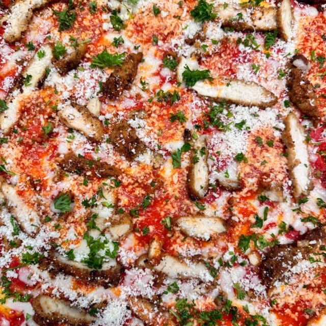 Chicken Parmesan Pizza With Red Sauce.